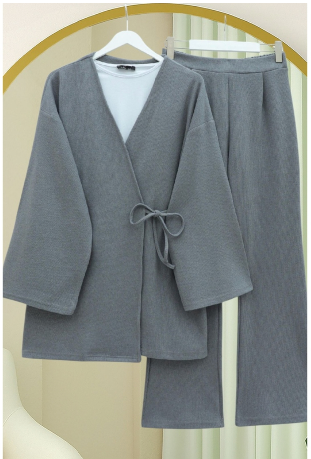 Ensemble kimono-pantalon