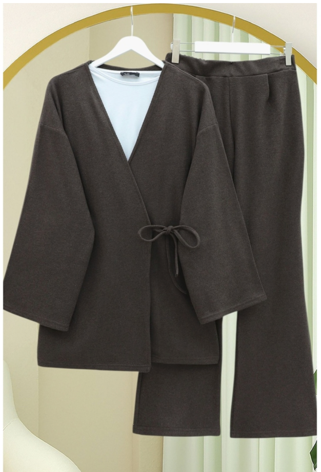 Ensemble kimono-pantalon