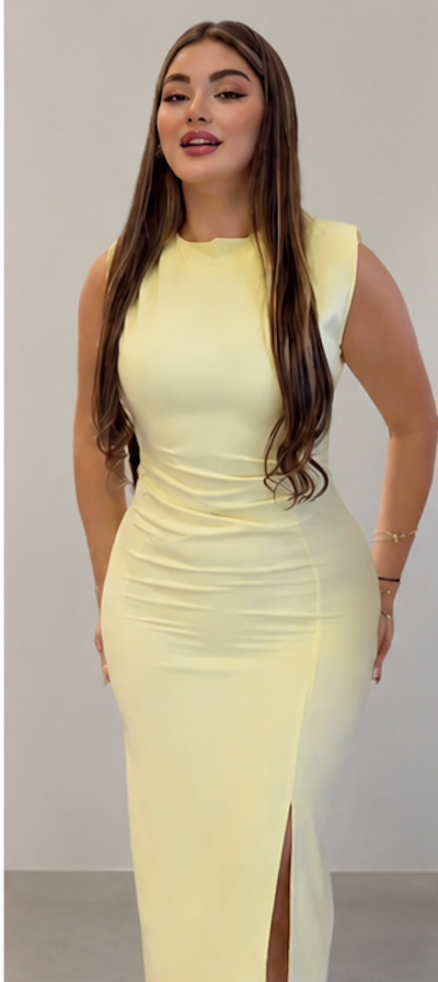 Robe longue moulante jaune - détail taille drapée