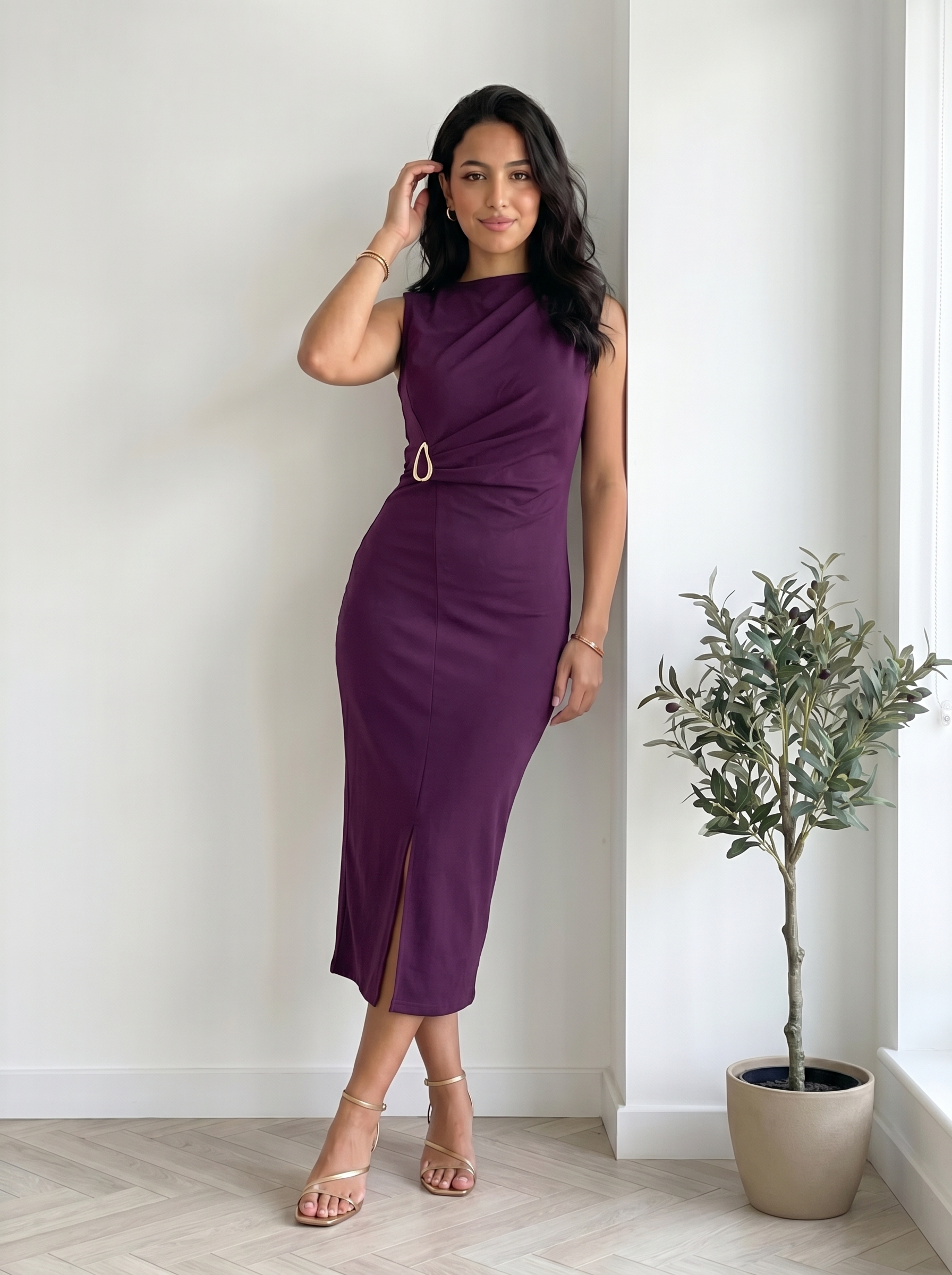 Robe drapée prune - plein pied
