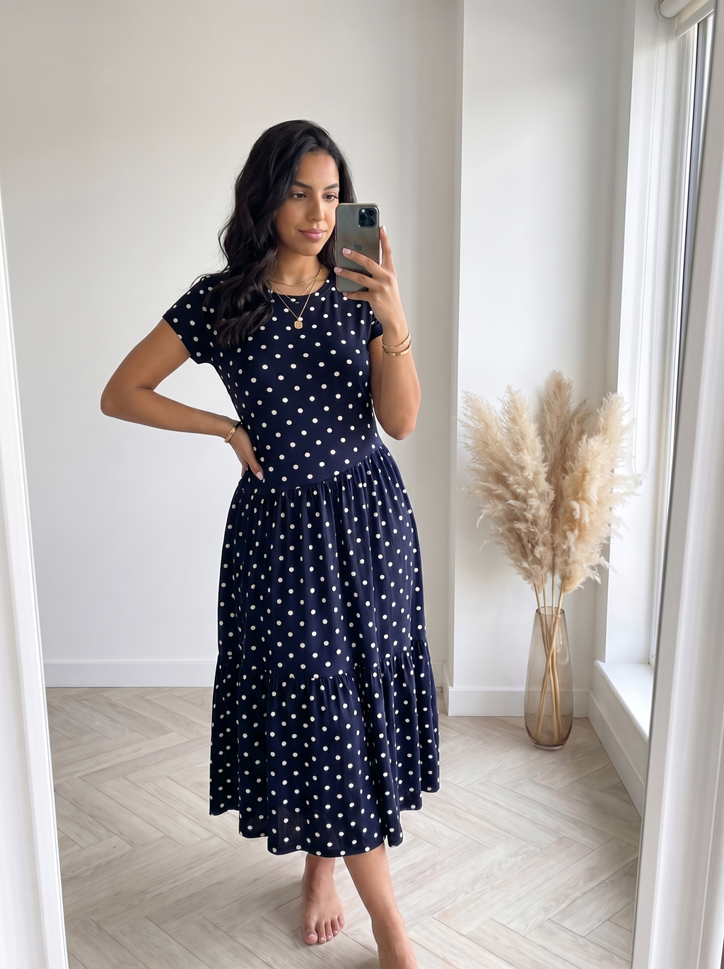 Robe à pois bleu marine - miroir
