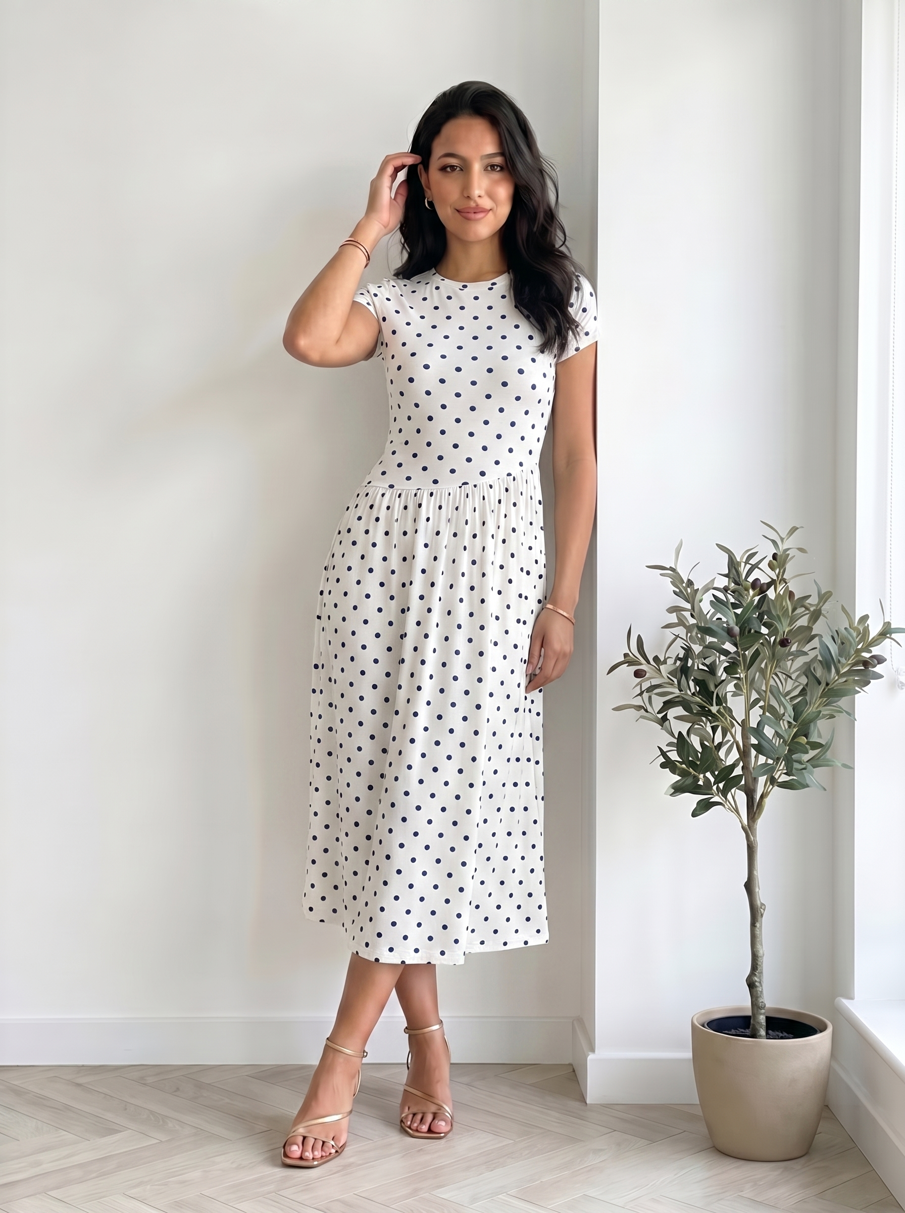 Robe à pois blanc - plein pied
