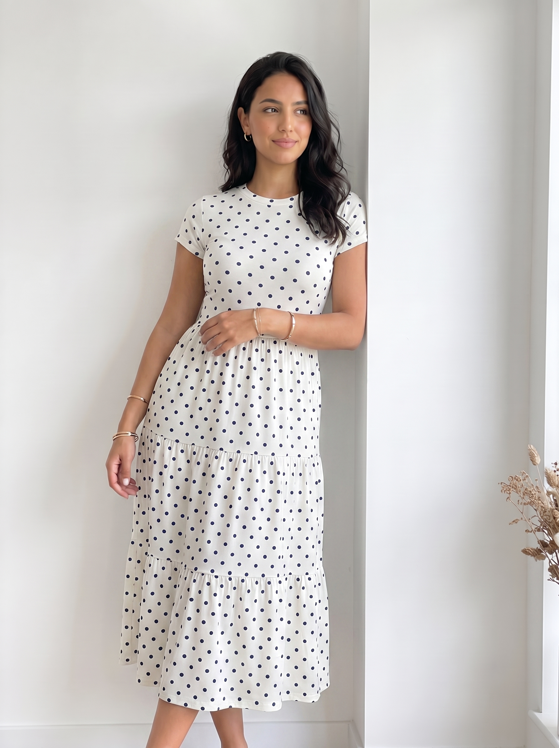Robe à pois blanc - trois quarts
