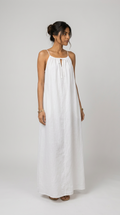 Robe Longue Fluide blanche - photo studio